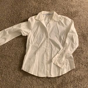 GAP women’s white shirt